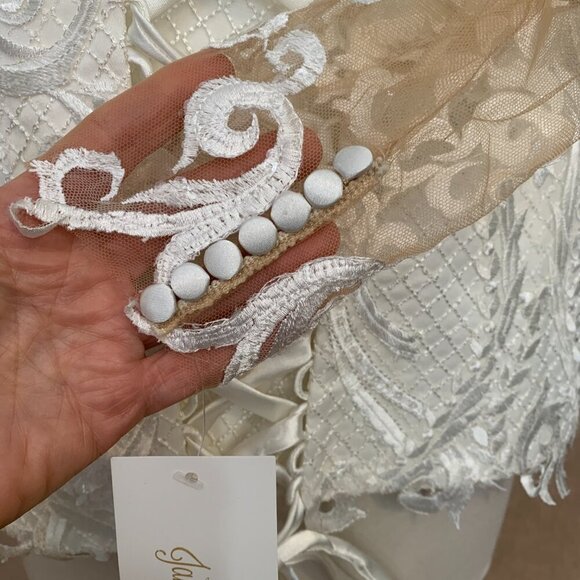 Jana Anna Couture white lace bustier / corseted top - Picture 3 of 11